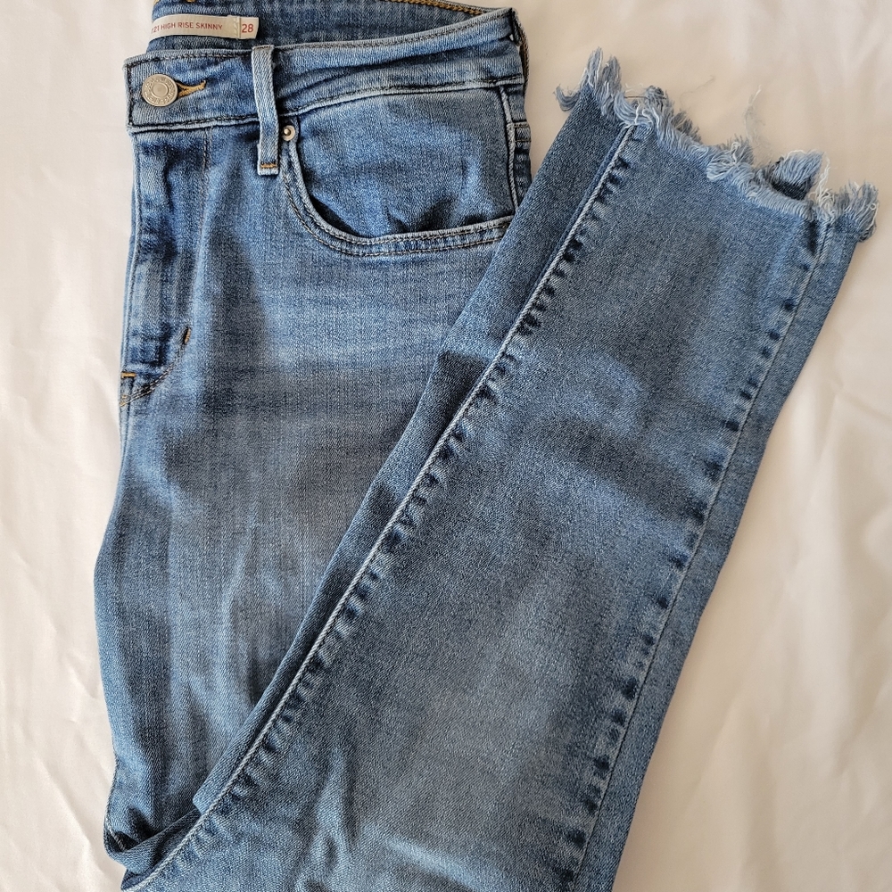 Levi's size 28 high rise skinny